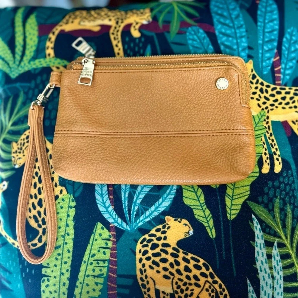 💛 Steve Madden Mustard Pebbled Leather Wristlet | Double Zipper | Bold & Chic